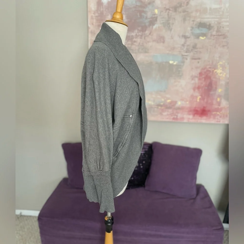 Aritzia Wilfred Cocoon Open Front Cardigan Sweat Shirt  Soft Gray Size  M‎ - Picture 9 of 10